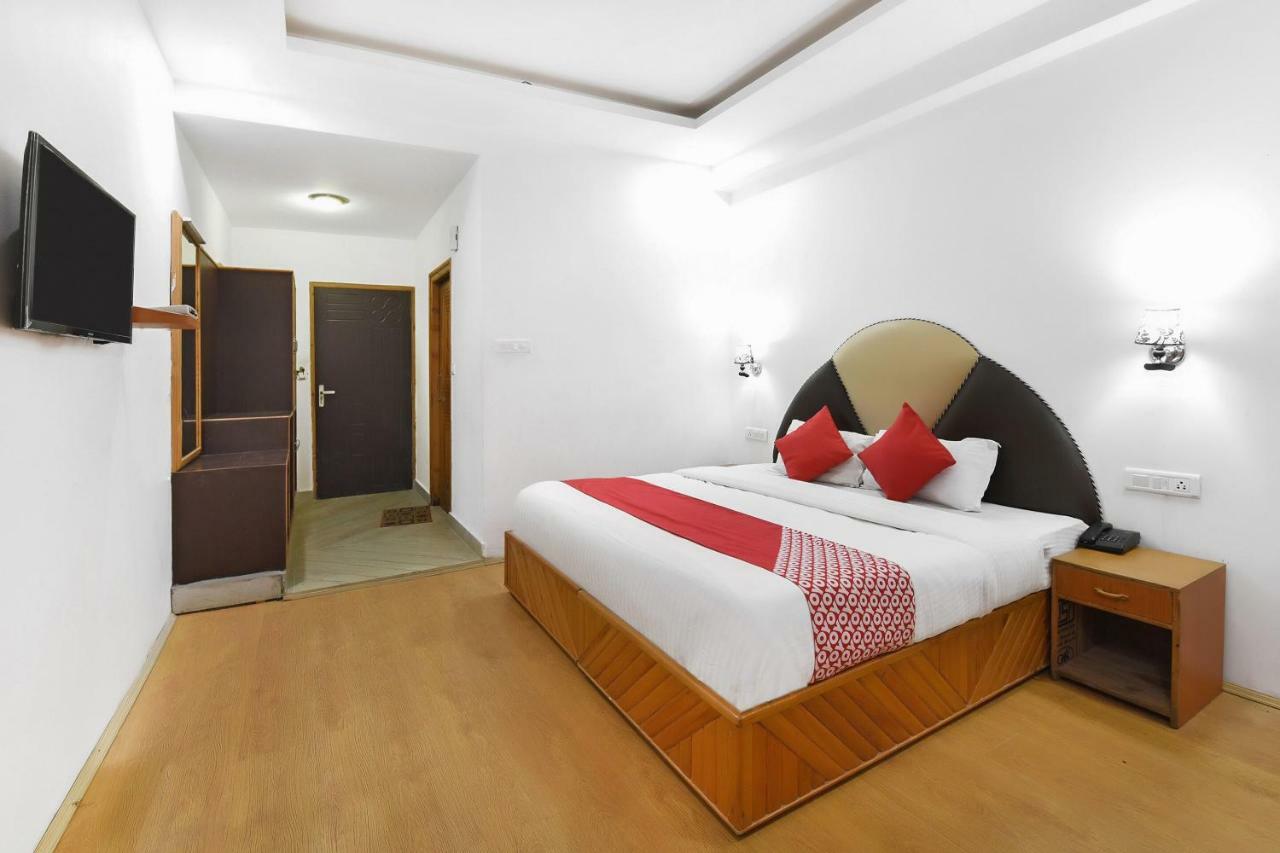 Hotel Oyo 23533 Mount View à Kulu Extérieur photo